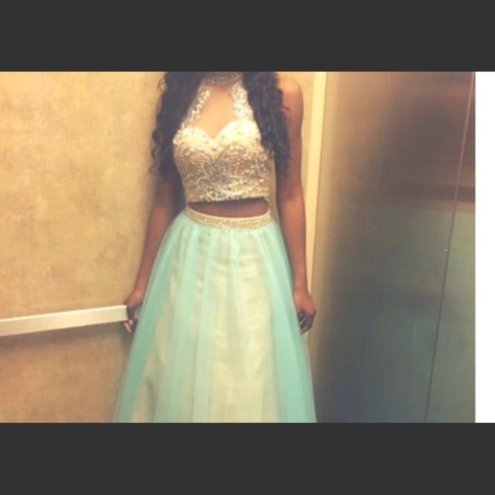 Prom Dress - Picture 3 of 4